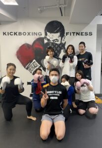 Read more about the article <strong>STAGE</strong><strong>女子キックボクシング部</strong>🥊